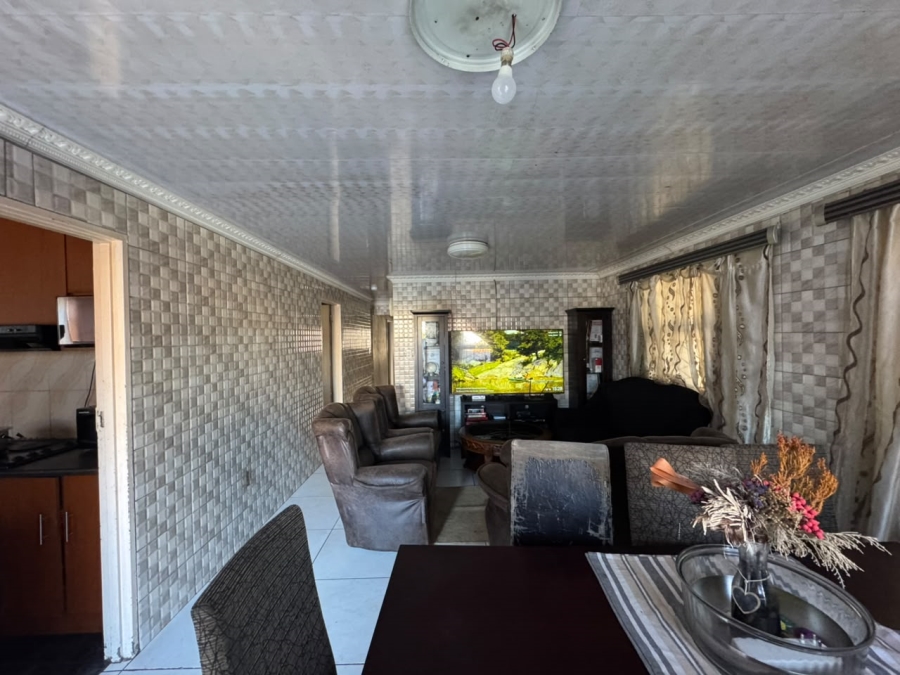 5 Bedroom Property for Sale in Forest Village Western Cape